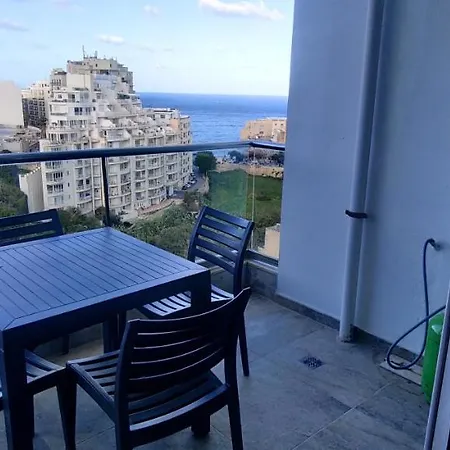 Sea View 2 Bedrooms 2 Bathrooms, 2 Minutes Away From The Sea Lägenhet