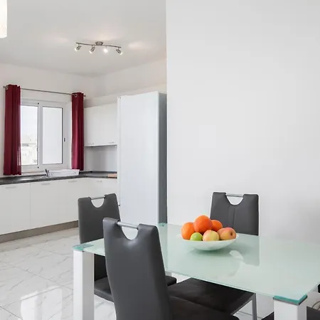 Lägenhet Sea View 2 Bedrooms 2 Bathrooms, 2 Minutes Away From The Sea St. Julian's