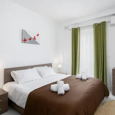 Sea View 2 Bedrooms 2 Bathrooms, 2 Minutes Away From The Sea Lägenhet