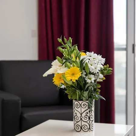 Lägenhet Sea View 2 Bedrooms 2 Bathrooms, 2 Minutes Away From The Sea *