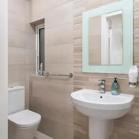 Apartman Sea View 2 Bedrooms 2 Bathrooms, 2 Minutes Away From The Sea San Ġiljan